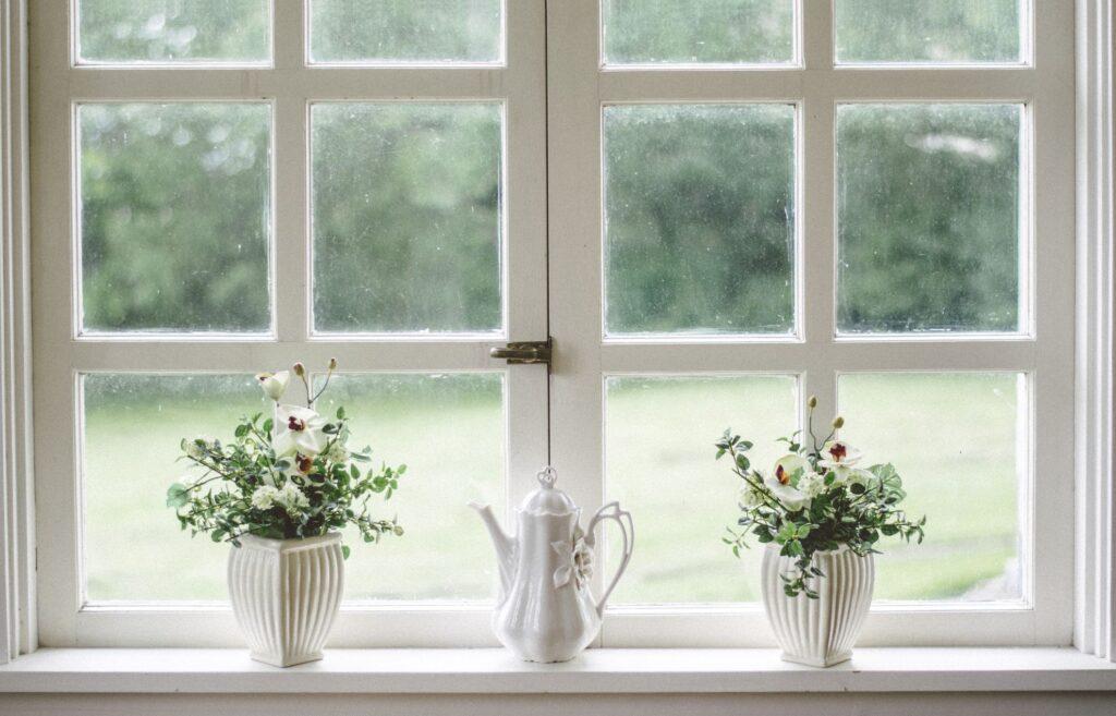 Windows in a home and how to tell age of double glazing
