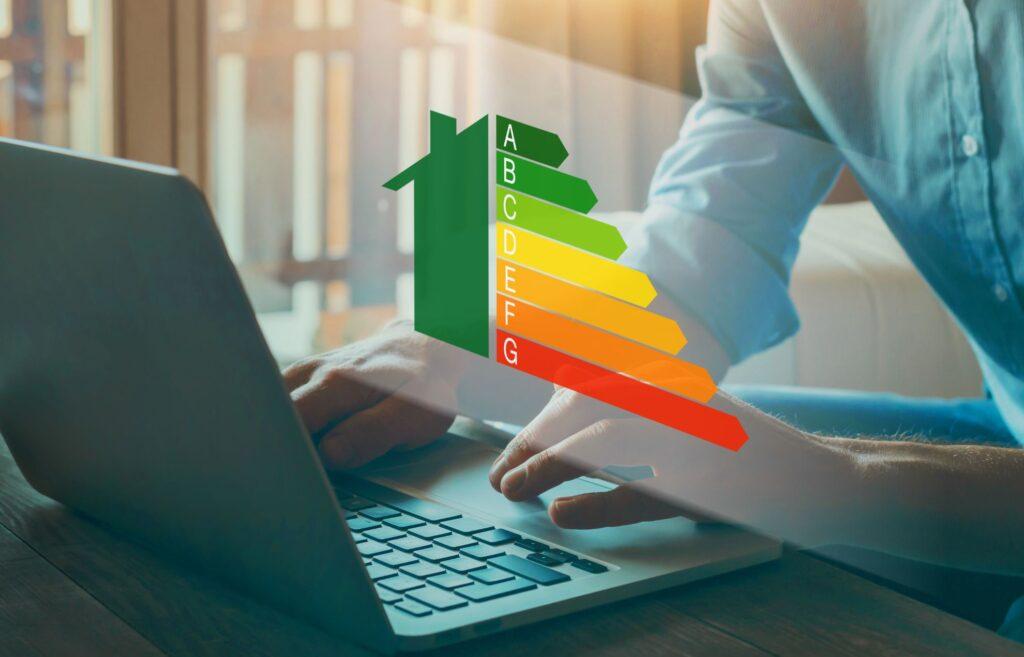 Improved energy efficiency with insulated glazing