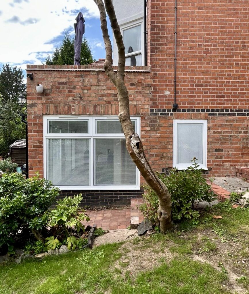 Aluminium window replacements with magnetic integrated blinds inside glazed unit